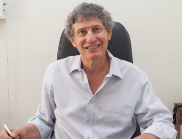 Dr. Eduardo Valim